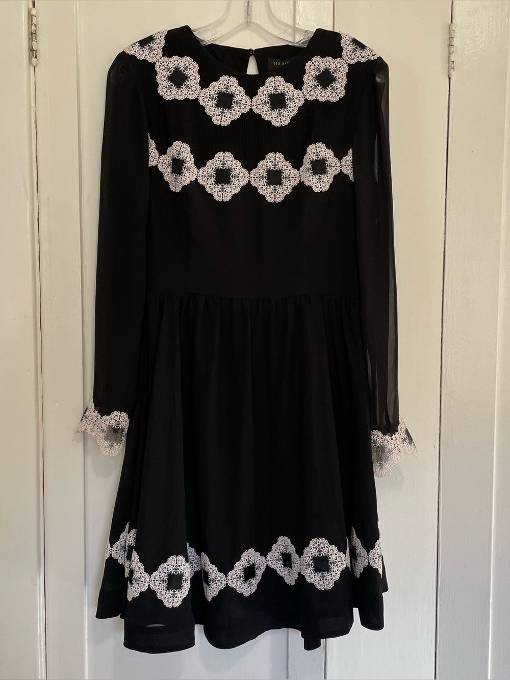 Ted Baker Avianah Applique Lace Detail Long Sleeve Dress Black size 3